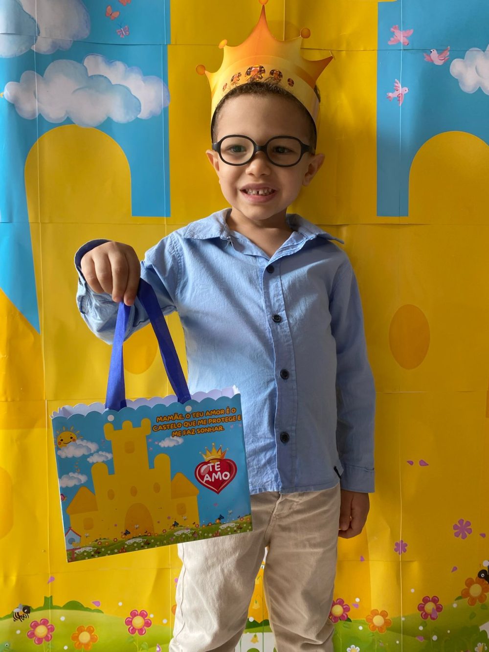 KIT PARA FOTOS E VÍDEO. MAMÃE, O TEU AMOR É O CASTELO QUE ME PROTEGE E ME FAZ SONHAR. - Imagem 4