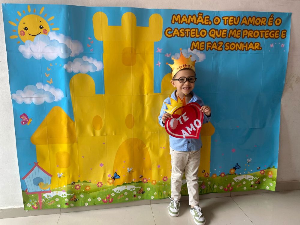 KIT PARA FOTOS E VÍDEO. MAMÃE, O TEU AMOR É O CASTELO QUE ME PROTEGE E ME FAZ SONHAR. - Imagem 2