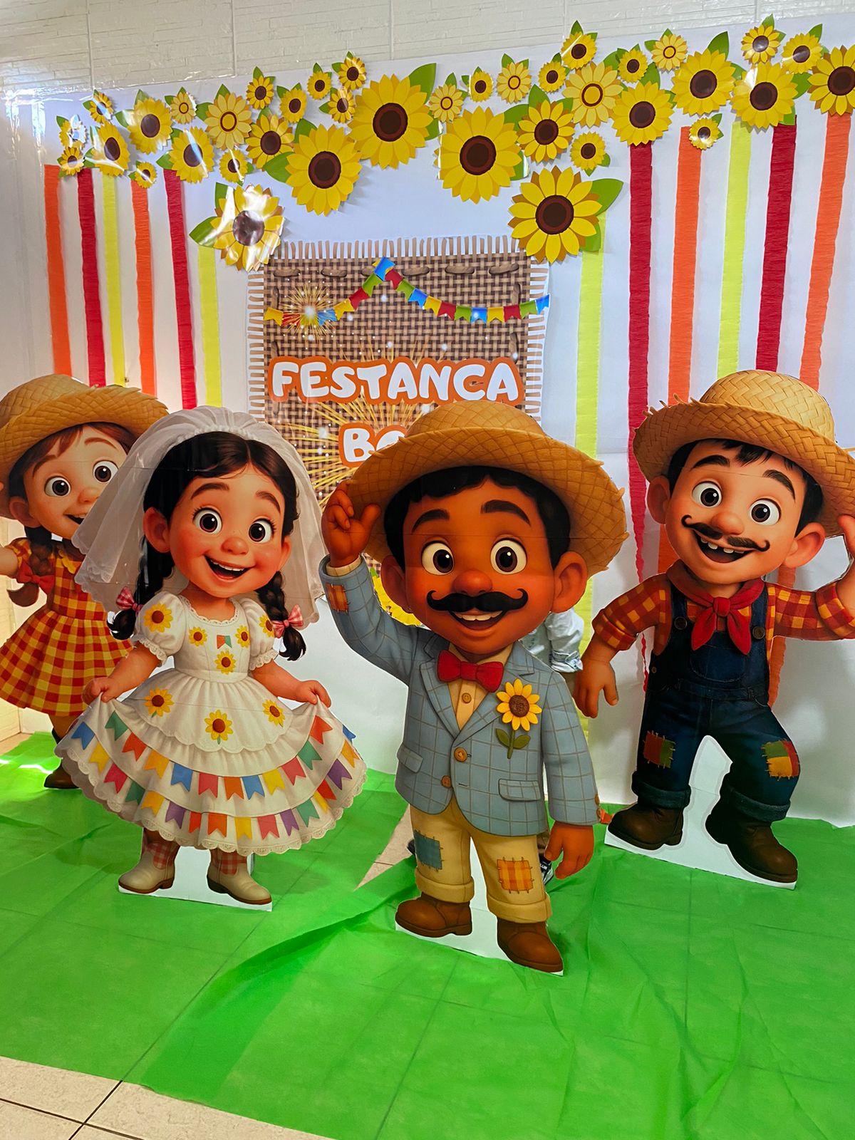 CENÁRIO CASAMENTO CAIPIRA. – Tia Carol, image size:1200x1600