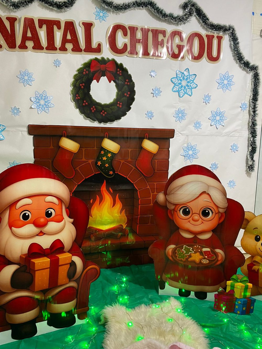 CENÁRIO O NATAL CHEGOU. CASA DO PAPAI E DA MAMÃE NOEL. - Imagem 3