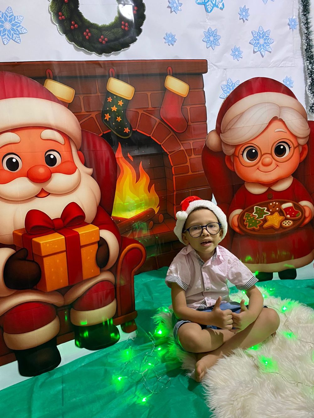 CENÁRIO O NATAL CHEGOU. CASA DO PAPAI E DA MAMÃE NOEL.
